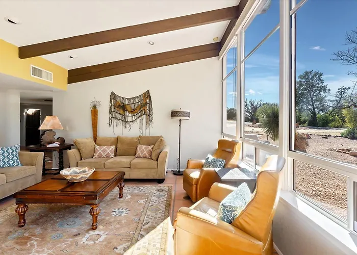 Luxury In Desert With 360 Views & Sunsets With Family Сasa de vacaciones