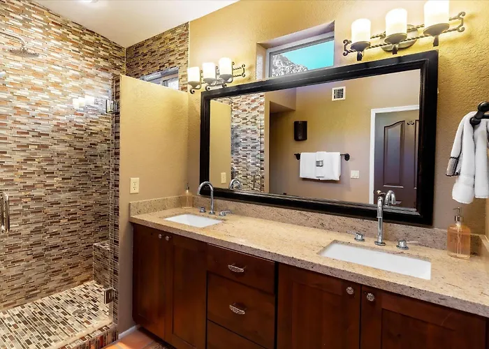 Luxury In Desert With 360 Views & Sunsets With Family