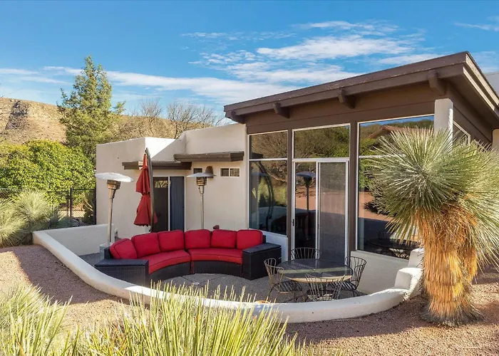 Luxury In Desert With 360 Views & Sunsets With Family *