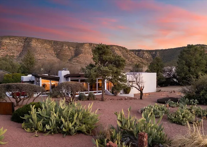 Luxury In Desert With 360 Views & Sunsets With Family Sedona